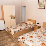за гости Konukevi *